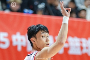 铁人！本赛季CBA常规赛仅17名球员做到46场全勤 徐杰、邹阳在列