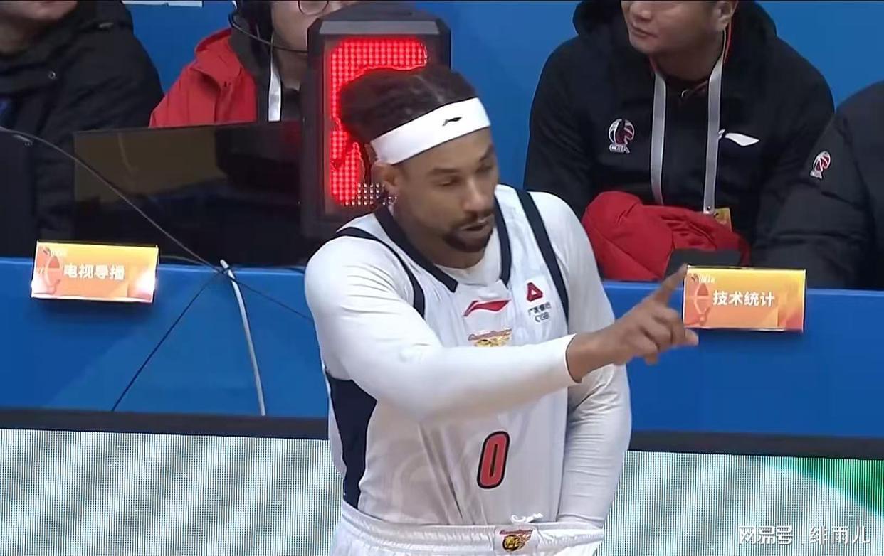 世俱杯-朱芳雨赌对了！广东1米92新后卫打出身价，杜锋为他放弃徐杰？